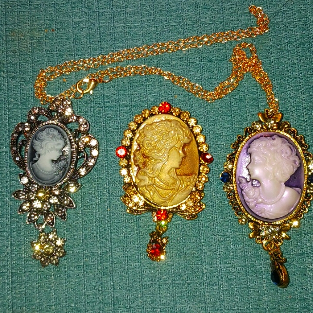 Beautiful Cameos For Mothers Day